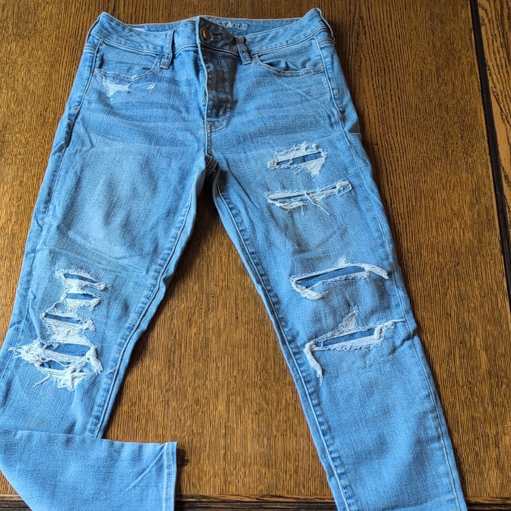 American Eagle Outfitters Light Blue Distressed Skinny Jeans